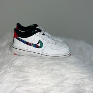 Nike Force Colorful Nike Shoes. Toddler size 8